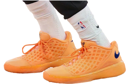 Jalen Brunson x Nike Kobe 3 Low Protro Arancia