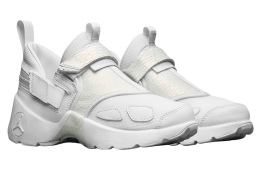 Jordan Trunner LX GS Frost White (Heiress)