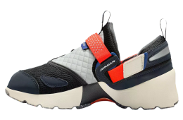 Jordan Trunner LX Rare Air Black / Coconut Milk