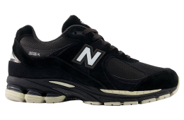 New Balance 2002r Black / Oat