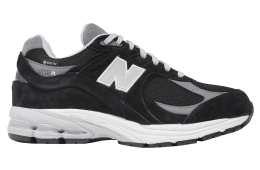 New Balance 2002R Black / Reflective Silver