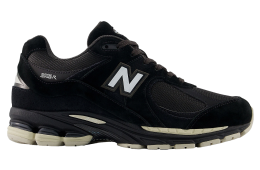 New Balance 2002R Black / Silver