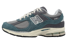 New Balance 2002R Green / Brown