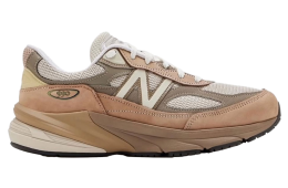 New Balance 990v6 Driftwood / Olive