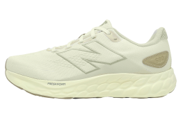 New Balance Fresh Foam 680 V8 2E Wide Beige / Silver