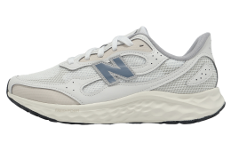 New Balance Fresh Foam Arishi V4 2E Wide Beige / Grey