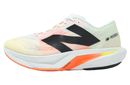 New Balance FuelCell Rebel V4 2E Wide Beige / Orange