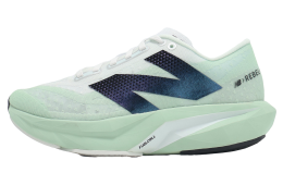 New Balance FuelCell Rebel V4 D Wide WMNS Clay Ash / White
