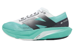 New Balance Fuelcell Rebel V4 D Wide WMNS Cyber Jade / White