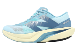 New Balance FuelCell Rebel V4 D Wide WMNS Quarry Blue / Chrome Blue