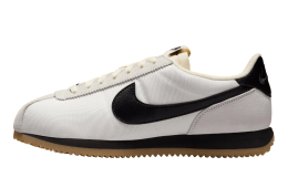 Nike Cortez Sail / Black / Gum