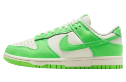 Nike Dunk Low WMNS Green Strike / Sail