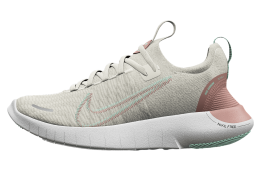 Nike Free RN By You White / Cream
