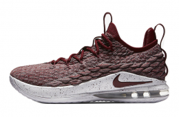 Lebron 15 low colourways hotsell