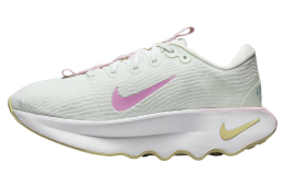 Nike Motiva WMNS White / Team Gold