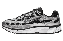 Nike P-6000 WMNS Metallic Silver / Black