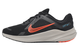 Nike Quest 5 Black / Bright Crimson