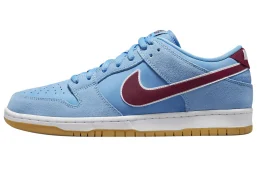 Nike SB Dunk Low Phillies