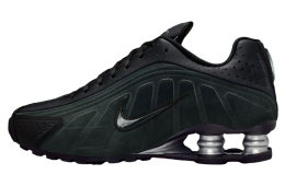 Nike Shox R4 WMNS Black Suede