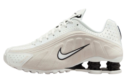 Nike Shox R4 WMNS White Black Suede