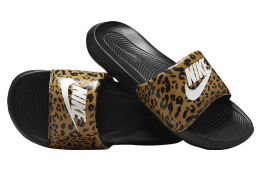 Nike Victori One WMNS Chutney / Black