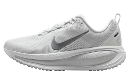 Nike Vomero 18 WMNS White / Photon Dust