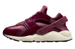 Nike WMNS Air Huarache Dark Beetroot