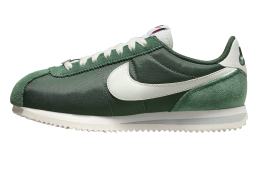 thumb iphone nike wmns cortez fir