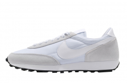 Nike WMNS Daybreak Football Grey White Black