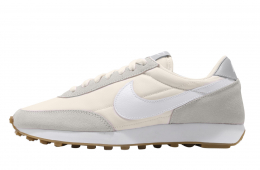 Nike WMNS Daybreak Summit White Pale Ivory