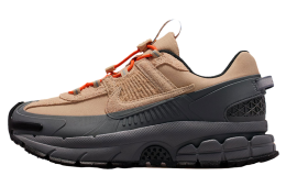 Nike Zoom Vomero 5 Roam Khaki / Black / Orange