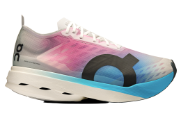 On Cloudboom Strike White / Horizon