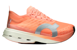 On Cloudboom Strike WMNS Sunstone / White