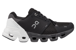 On Cloudflyer 4 WMNS Black / White