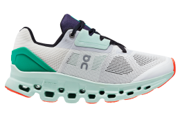 On Cloudstratus WMNS Undyed / White