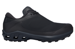 On Cloudventure Peak Paf WMNS All Black